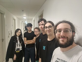 Gli eroi erano quasi pronti per mettersi a letto nel momento in cui è stata scattata la foto…